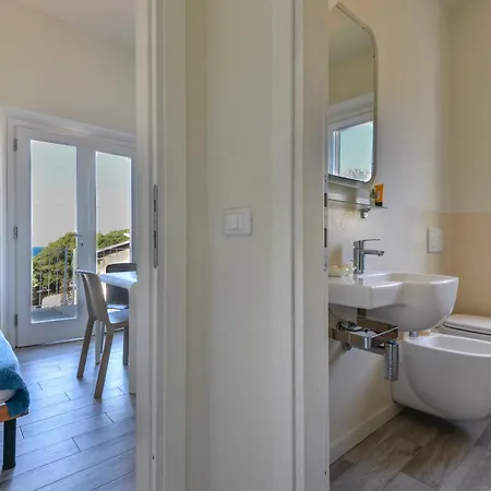 Il Quartiere Capraia Apartment *