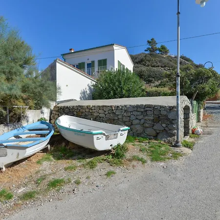 Il Quartiere Capraia Apartment *